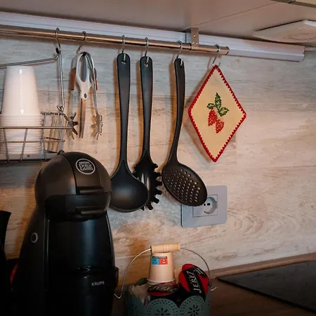 La Tana Del Lupo Apartment *