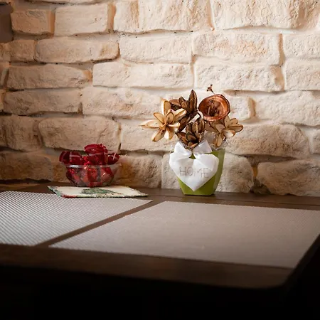 La Tana Del Lupo Apartment *