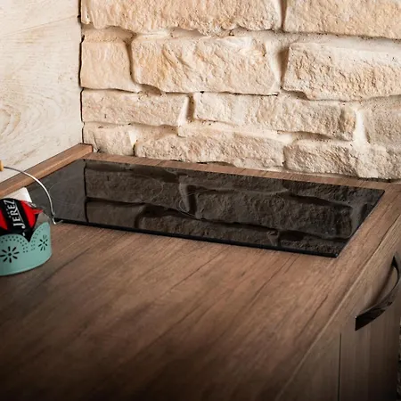 La Tana Del Lupo Apartment *