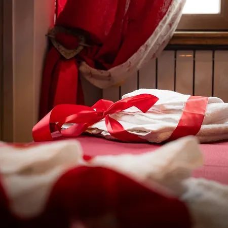 La Tana Del Lupo Apartment *